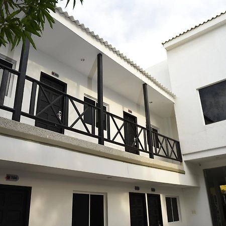 Hotel El Emigrante Puerto Colombia Exterior photo
