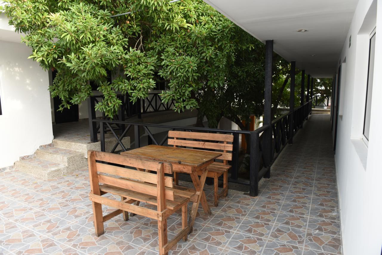 Hotel El Emigrante Puerto Colombia Exterior photo